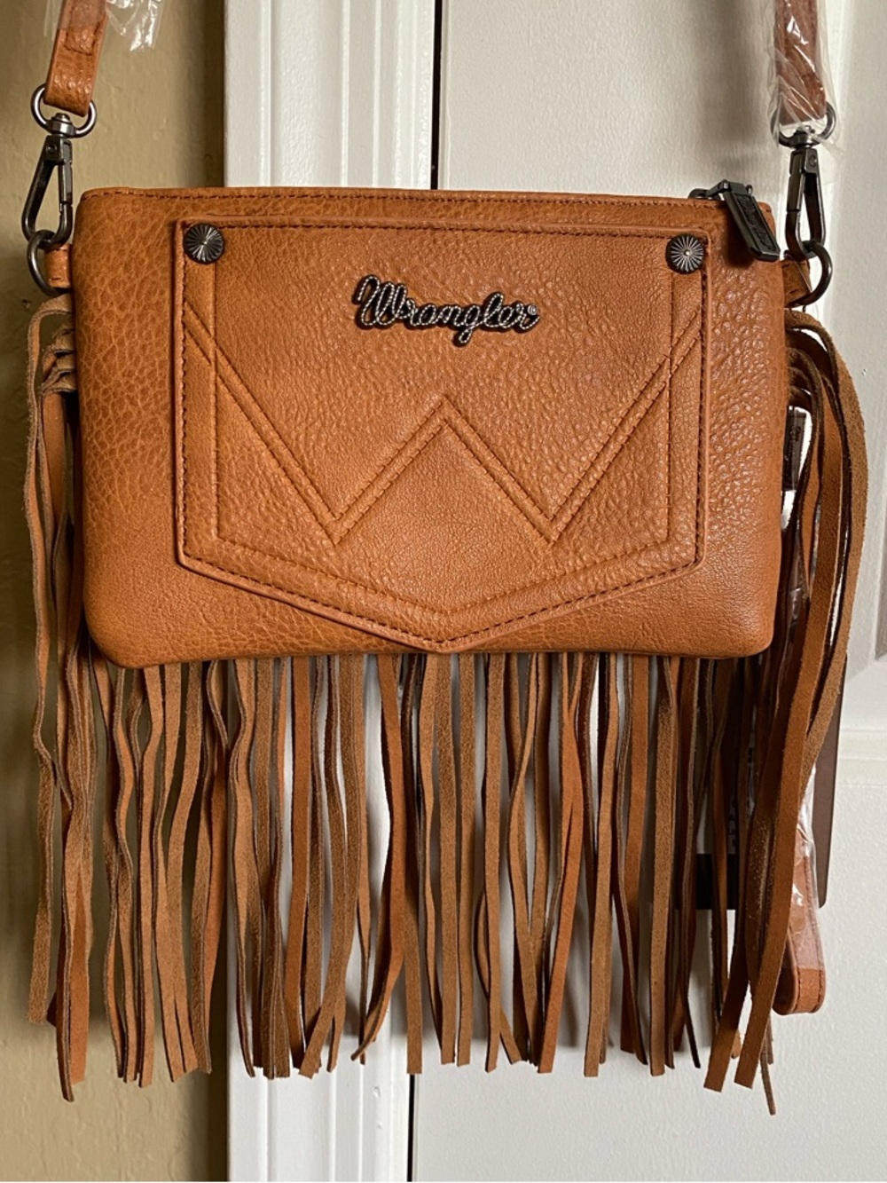 NWT Wrangler Tooled Floral Fringe Convertible Crossbody Wristlet Bag - Picture 5 of 10